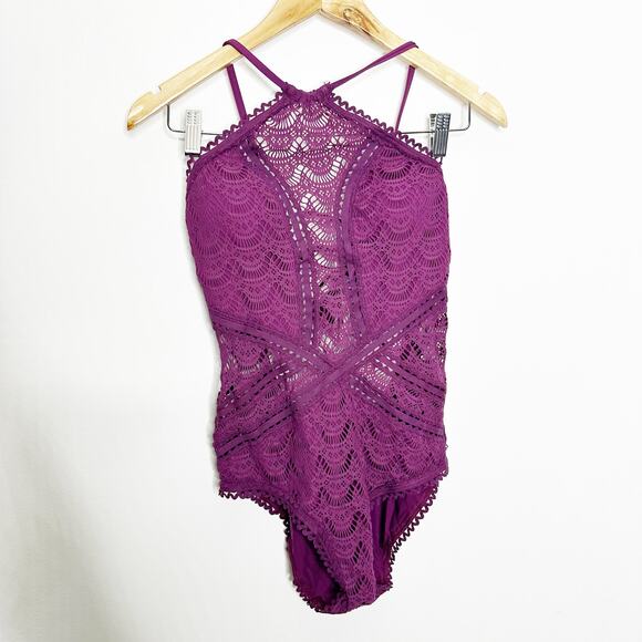 Becca by Rebecca Virtue Color Play Halter One-Piece Swimsuit Merlot women's M - Picture 3 of 9